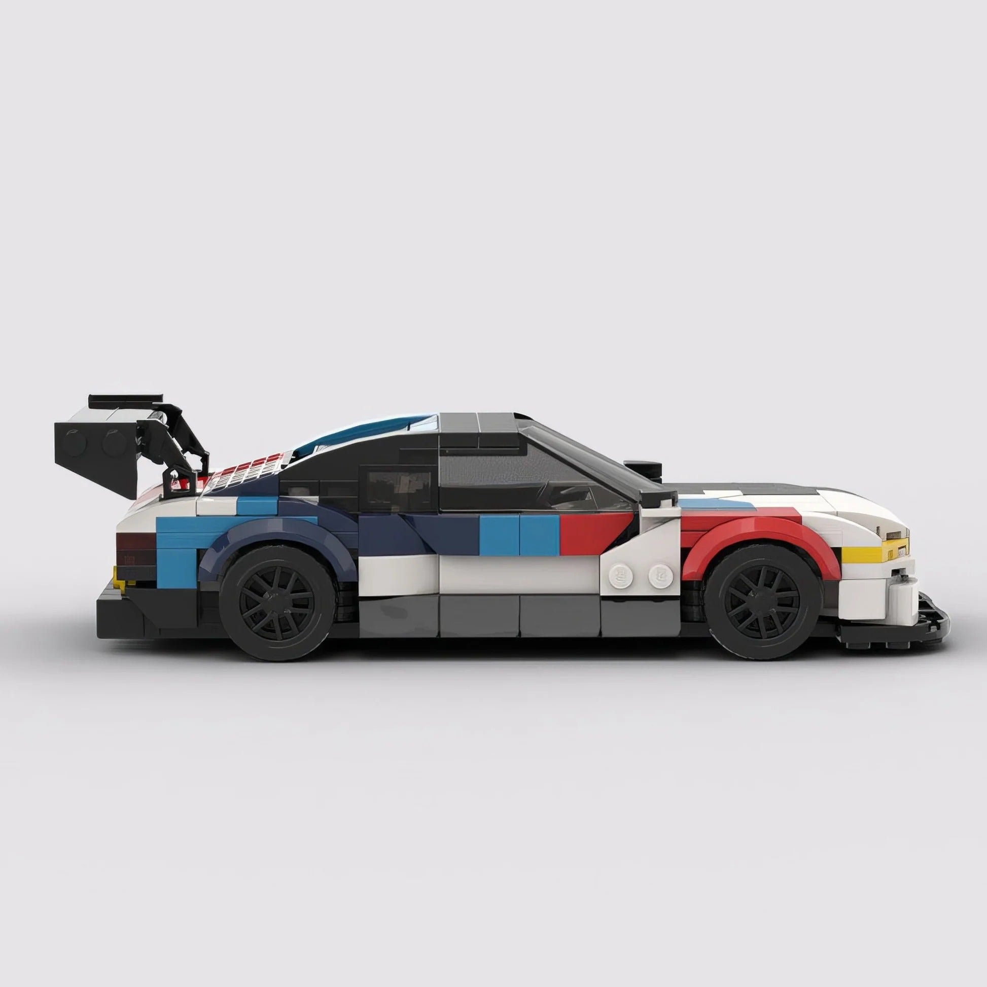 BMW - M4 GT